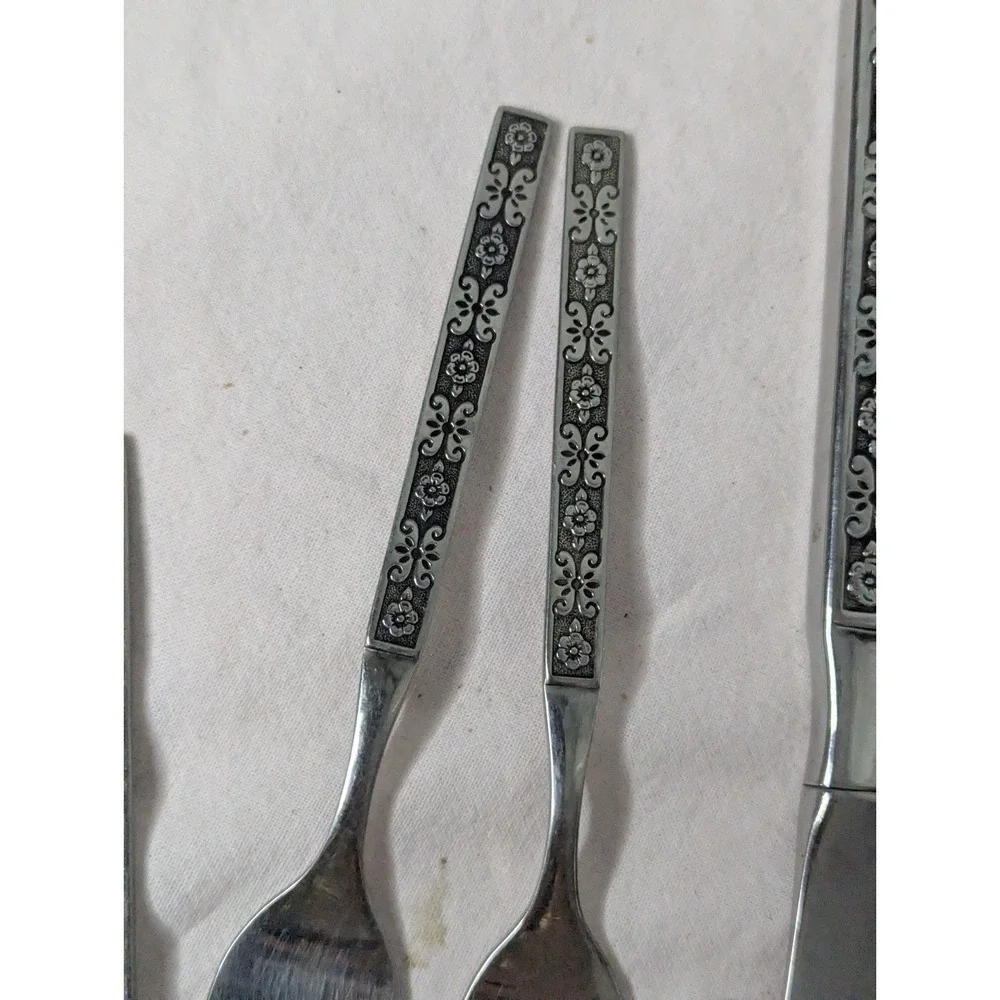 10 lot vintage Distinction Deluxe Stainless‎ Onieda HH spoon knife fork soup tea